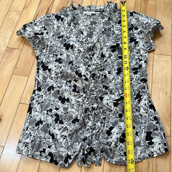 Ann Taylor Loft Floral Button Up Top - Picture 7 of 7